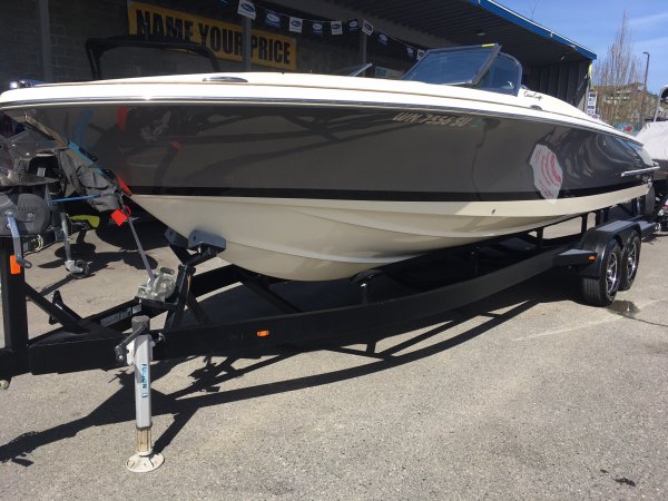 Used 2019  powered Chris Craft Boat for sale